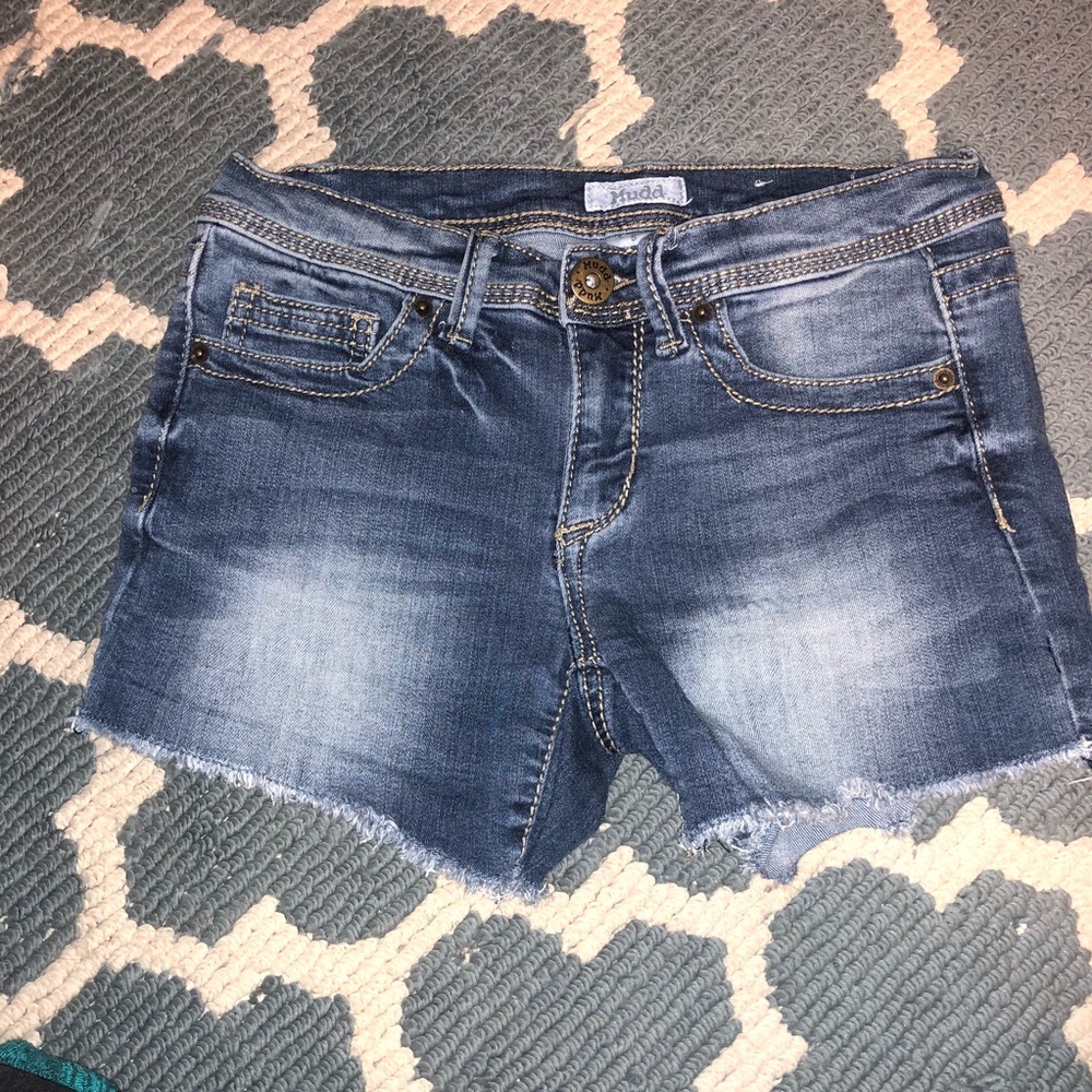 LIKE NEW Jean shorts